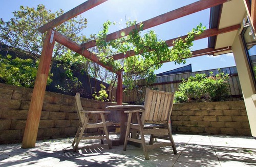 Petone House | Warm, Modern, Child-friendly - Lower Hutt Escape