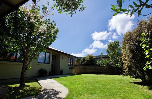 Petone House | Warm, Modern, Child-friendly - Lower Hutt Escape