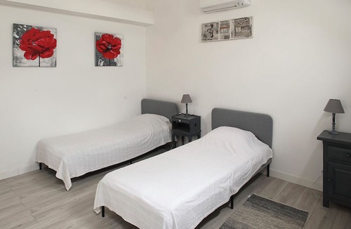 Les Deux-Fays House | Maison de Campagne Avec Piscine