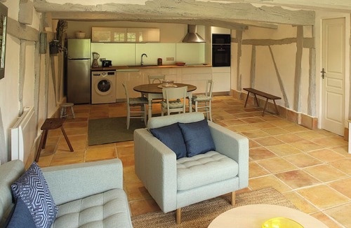 Les Deux-Fays House | Maison de Campagne Avec Piscine