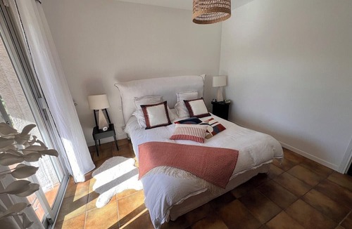 Moyen-Vernet House | QUIET SPACIOUS ARCHITECT'S HOUSE - SWIMMING POOL / GAMES - NEAR SEA AND SPAIN