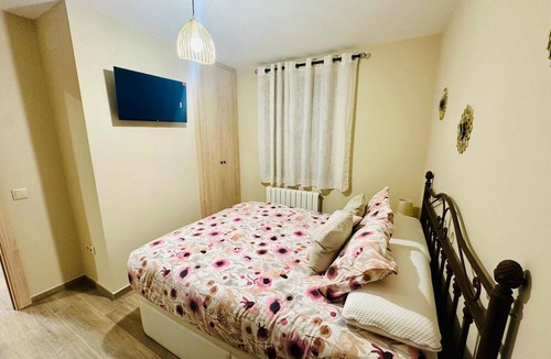 Tabanera del Monte Apartment | Apartment 'Casa Rural El Paloteo' with Mountain View, Private Terrace and Wi-Fi