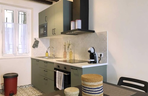 Saint-Germain-en-Laye Apartment | Homerez - Studio in Saint-Germain-en-Laye