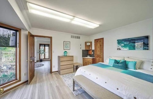 Eugenia Cottage | Lake Eugenia Getaway Lodge!