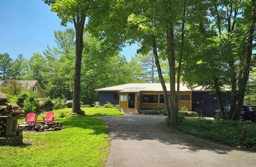 Rama Cottage | Beautiful cottage with river access in Washago