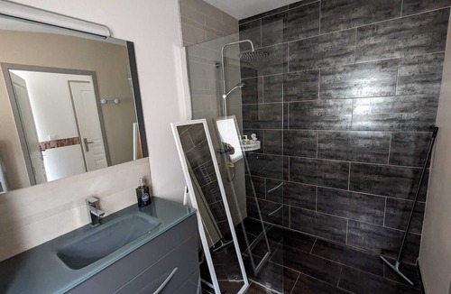 Chauzon House | Maison en Pierre Avec Terrasses