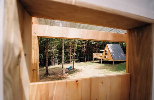 Robbins Cabin | Black Creek Glamping