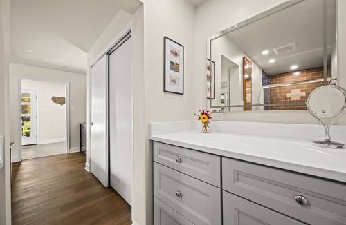 Pottstown House | Secluded botanical Oasis