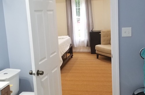 Darnestown Villa | Spacious, comfortable, secluded 2 BR villas appartment, 2baths, DR, LR, Kitchen