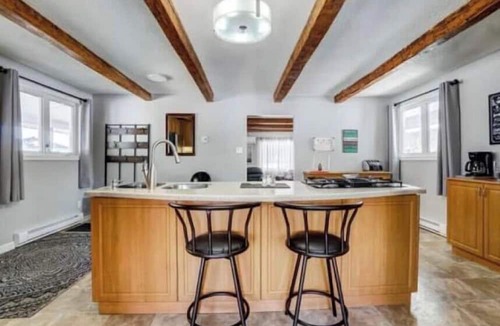 Val-des-Monts House | Eritage |Spa avec Magnifique vue sur le lac