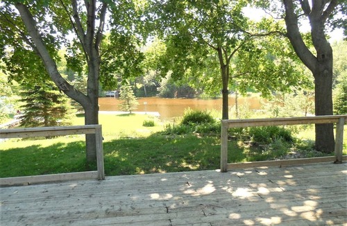Pefferlaw Cottage | RELAXATION PARADISE BY THE RIVER