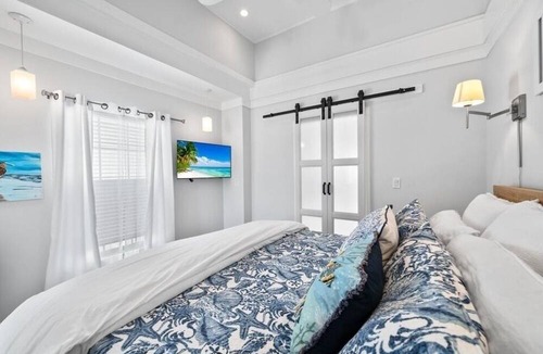 Melbourne Beach Cottage | Seagrape Beachfront Cottage - Direct Oceanfront