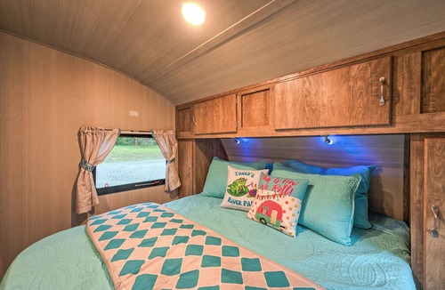 Douglas City House | TOWED'S TRINITY RIVER PAD