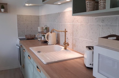 Authon-Ebeon House | Holiday Home 'Gîte Florène' with Private Terrace and Private Garden