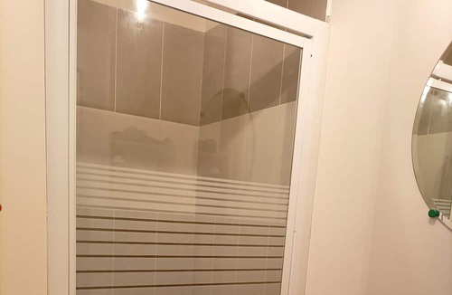 Franqueville-Saint-Pierre Apartment | Maisonnette 10 mn de Rouen, Proche de Toutes Commodités