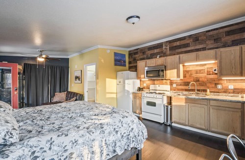 Palmer Apartment | Lazy Mountain Views!