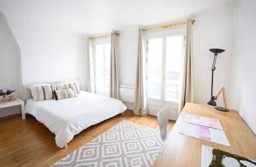 Notre-Dame-des-Champs Apartment | Charming Apartment with Balcony-6th-Mobility Lease