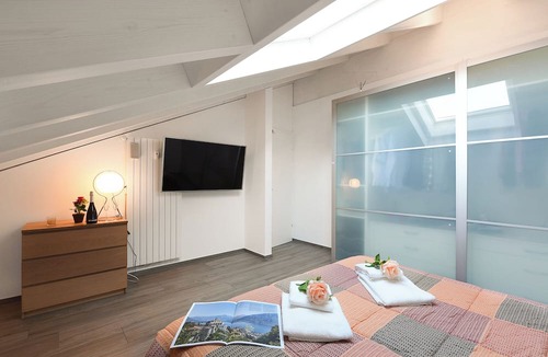 Caslano Apartment | Elegant Lugano Lake View, Caslano, Switzerland