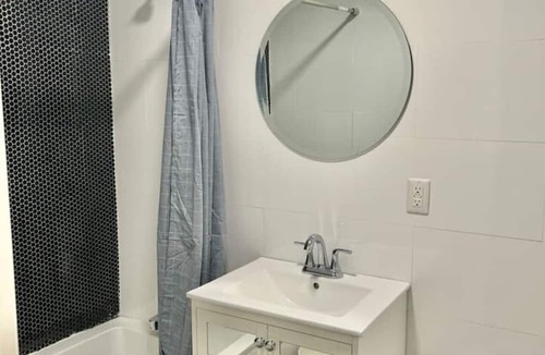 Hoboken Apartment | 231- 2B|1B Easy Commute to NYC