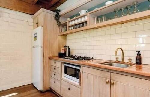 Pennyroyal Cabin | The Aquila Cottage...