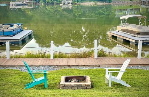 Sherrills Ford Cabin | C-71 Stay Awhile Tiny Home