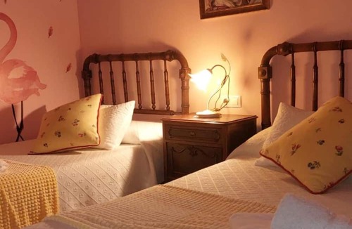 La Pola de Gordon House | Holiday Home 'La Cuadra CASA' with Mountain View, Private Terrace and Wi-Fi