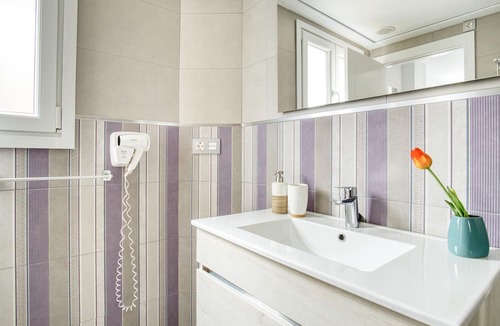 Cabo de las Huertas Apartment | Apartment 'Mar 5' with Private Terrace, Wi-Fi and Air Conditioning