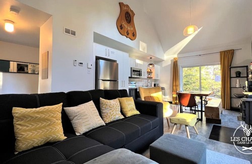 Sainte-Lucie-des-Laurentides House | Le2089 - Spa et Plage - Les Chalets Dans le Nord