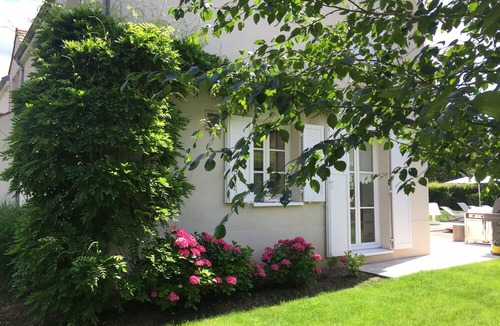 Feucherolles Villa | Jolie Villa Avec Piscine Juste à Côté des Sites Olympiques de Paris 2024