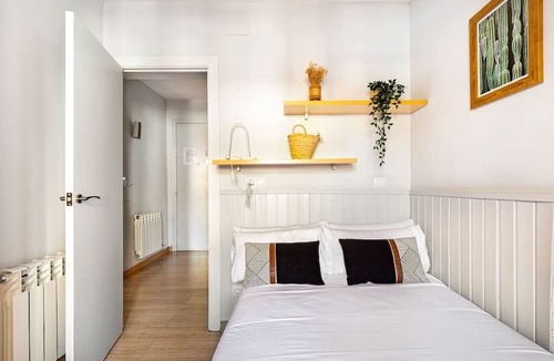 El Guinardo Apartment | SAGRADA FAMILIA FULLY EQUIPPED TERRACE WIFI/AC/5PP By MyRentalHost