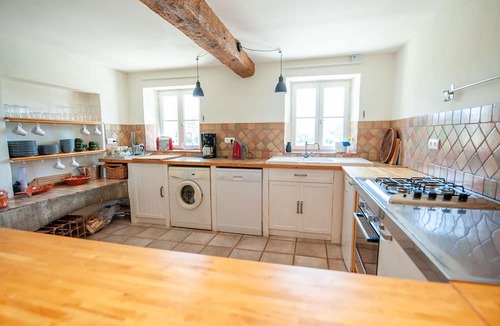 Montreal Villa | Luxury house with pool close to the airport