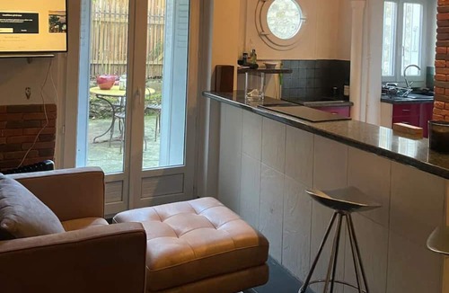 Neuilly-sur-Seine Apartment | Vrbo Property