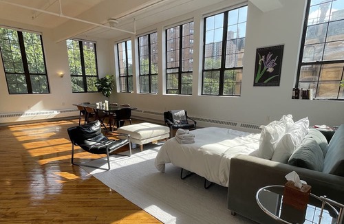 Hoboken Apartment | Brooklyn: Gorgeous, Classic Corner Loft