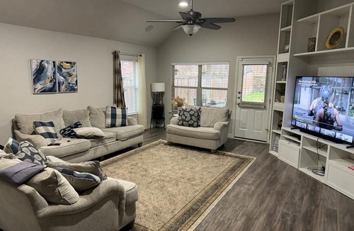 Quincy House | Lap of Luxury