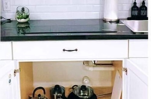 Houston Apartment | Luxury Studio-Apt w/ Jacuzzi 8 mi from IAH