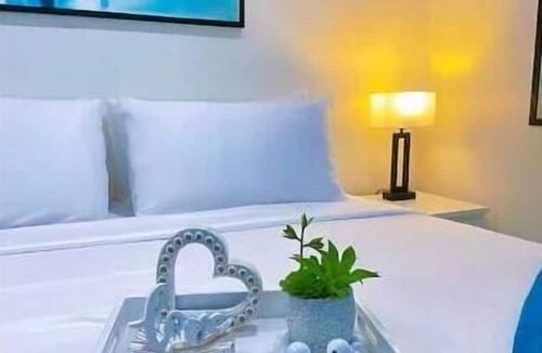 Houston Apartment | Luxury Studio-Apt w/ Jacuzzi 8 mi from IAH