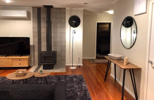 Oamaru House | The Sea View BnB