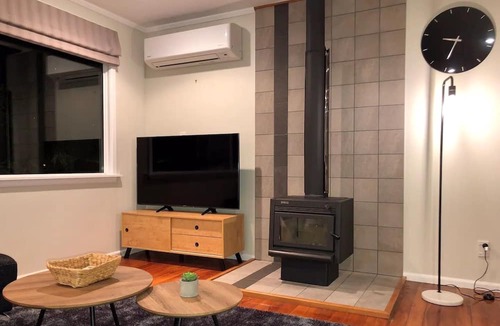 Oamaru House | The Sea View BnB