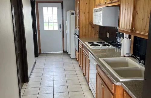 Yantis House | Bass and Crappie Haven. 2-bedroom house on famous Lake Fork.