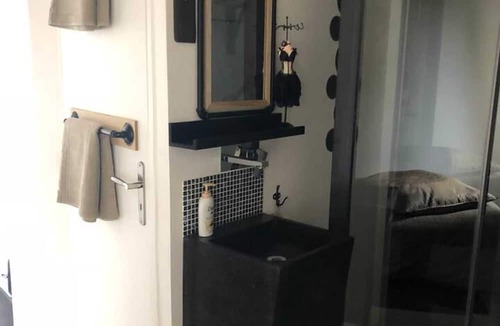 Vallieres Apartment | Homerez - Nice studio for 4 ppl. at Clermont-Ferrand