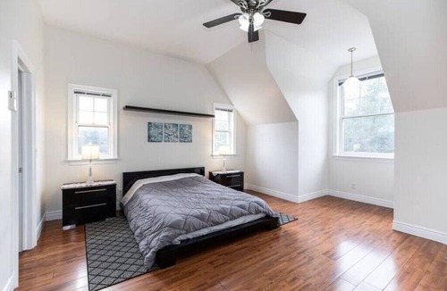 Kawartha Lakes House | Cozy loft country retreat