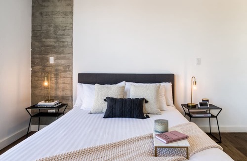 Avenida Revolucion Apartment | Epic Apt w/Balcony+View | Lounge+Gym+Pool Table