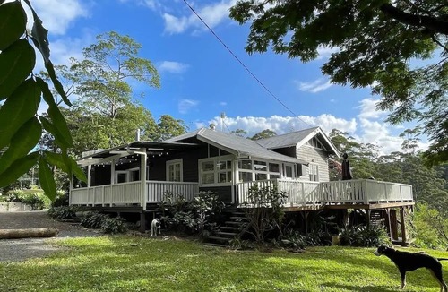 Rosebank House | Rustic Two Br Cottage overlooking the Valley.