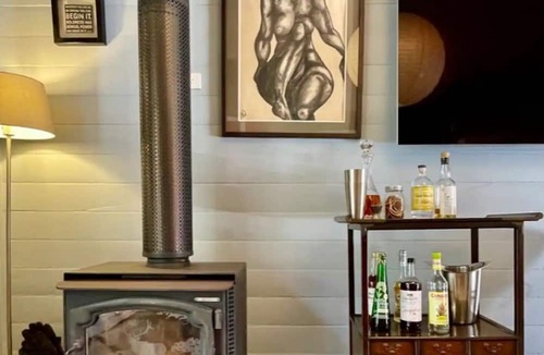 Rosebank House | Rustic Two Br Cottage overlooking the Valley.