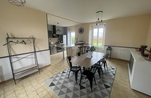 La Chapelle-Erbree House | Chambre dans une agréable maison