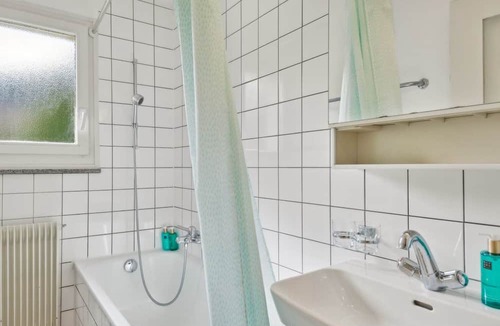 Wiedikon Apartment | Charming Home for Flexible Weekly/Monthly Rent