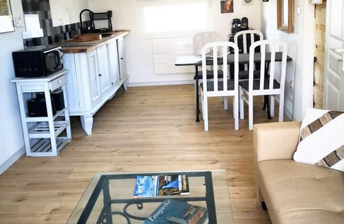 Mauguio House | Homerez - Beautiful house for 3 ppl. with garden and terrace at Mauguio