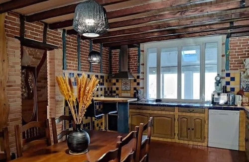 Maureville House | Grande Maison a la Campagne sur Grand Terrain Avec Grande Piscine