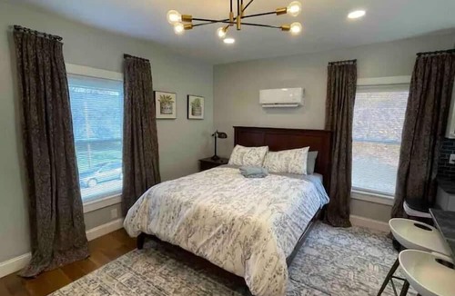 Manchester Apartment | Unit 6: Newly Renovated 2nd Floor Studio