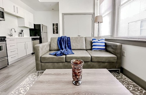 Springfield Apartment | Sleepover: Unforgettable 1BD/1BA- Downtown Springfield